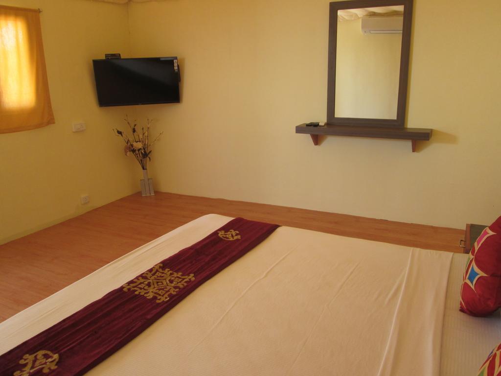 The Ashok Beach Resort Pondichéry Extérieur photo