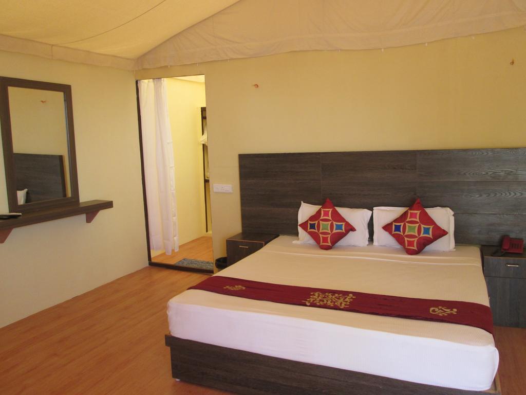 The Ashok Beach Resort Pondichéry Extérieur photo