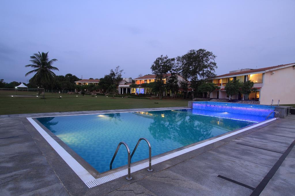 The Ashok Beach Resort Pondichéry Extérieur photo