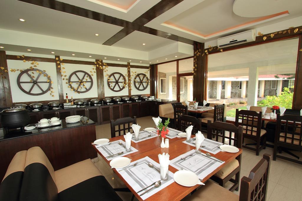 The Ashok Beach Resort Pondichéry Extérieur photo