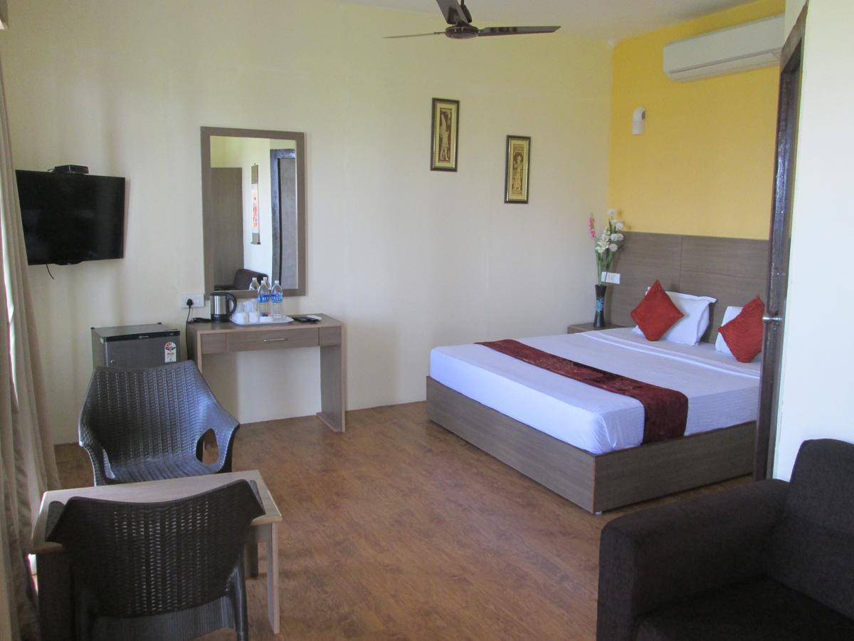 The Ashok Beach Resort Pondichéry Extérieur photo